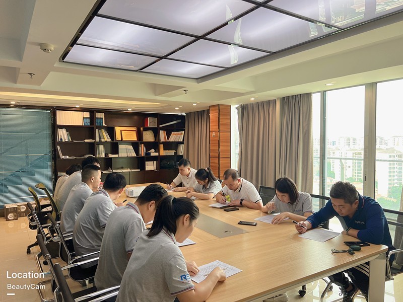 員工(gōng)參加軸承知識考試